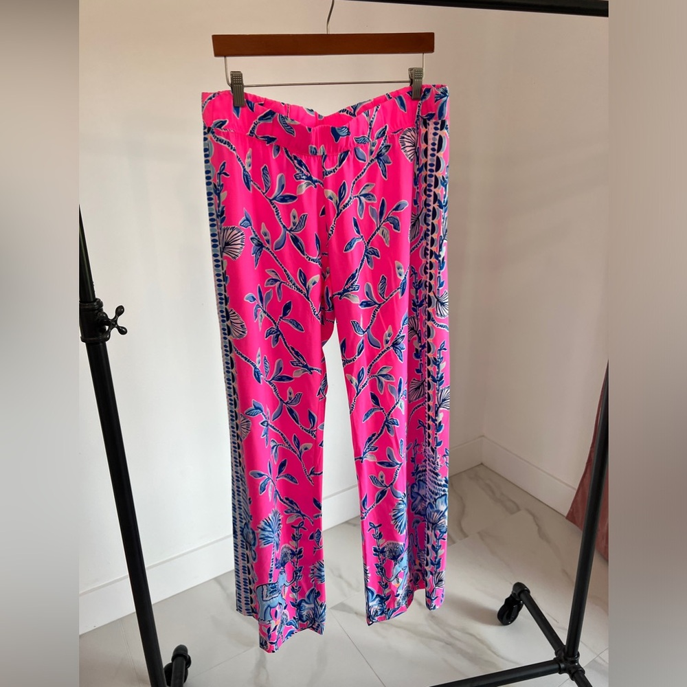 Lilly Pulitzer Women’s L 🐘 Print Pant